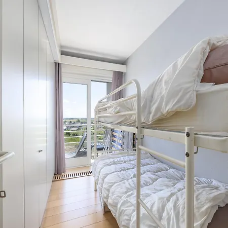 Charming With Sea View And Parking Space Apartament *