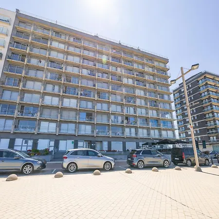 Charming With Sea View And Parking Space * Middelkerke